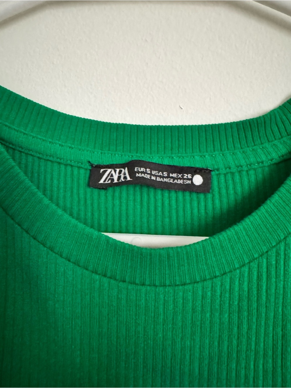 Zara Men’s Bright Green Ribbed Crewneck Sweater